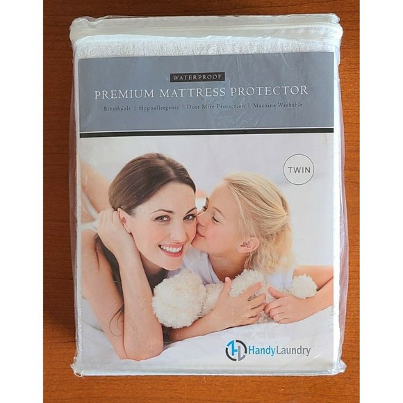 Twin Mattress Protector Waterproof, Breathable Blocks Allergens Smooth Soft NEW - Picture 1 of 3